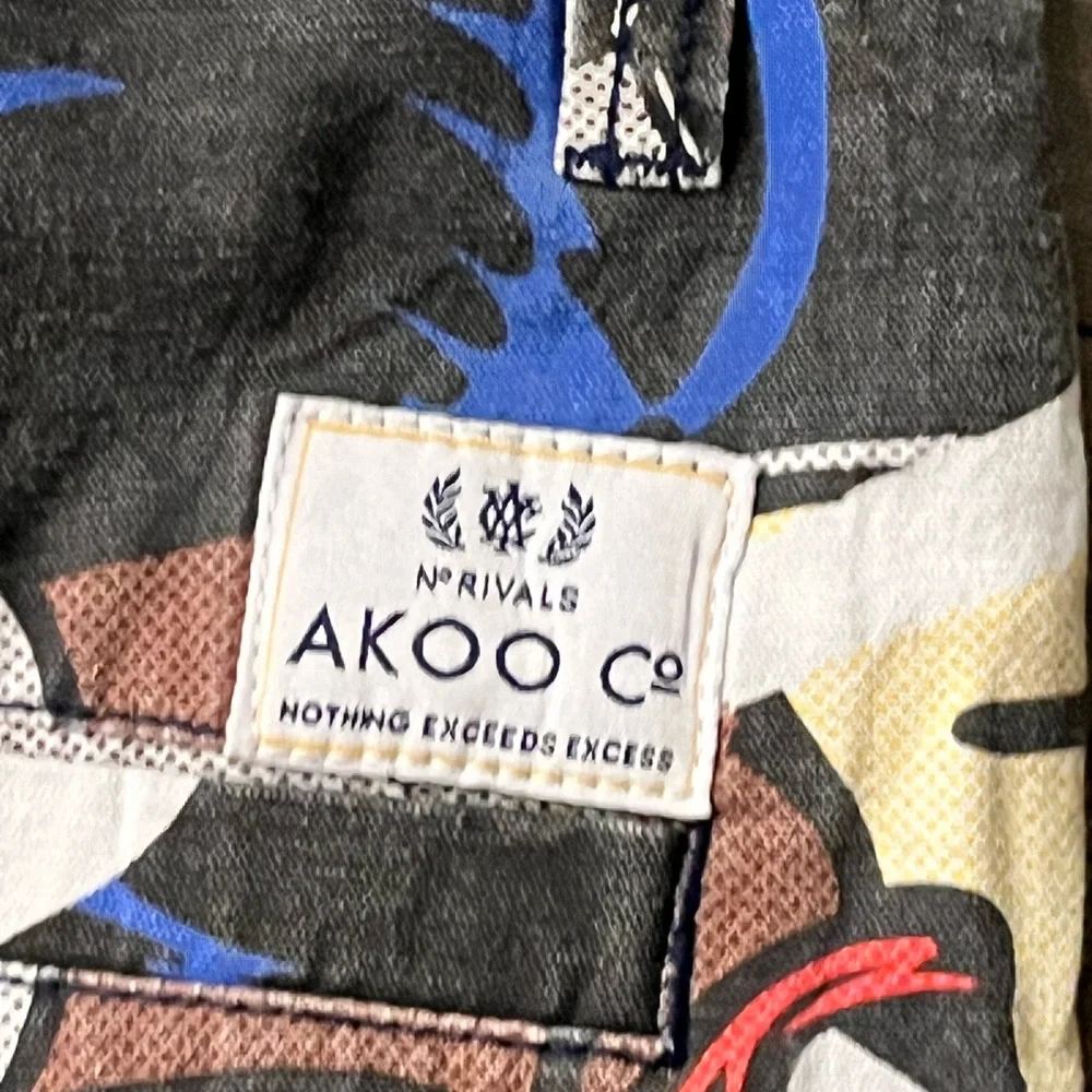 Akoo Shorts Cartoon Pearl Driver new Mens Size 36